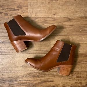 Nisolo Heeled Chelsea Boots Brandy